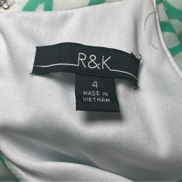 R&K Green White Floral Maxi Dress Size 4 Tropical Flowy Vacation Easter Party - Picture 8 of 14